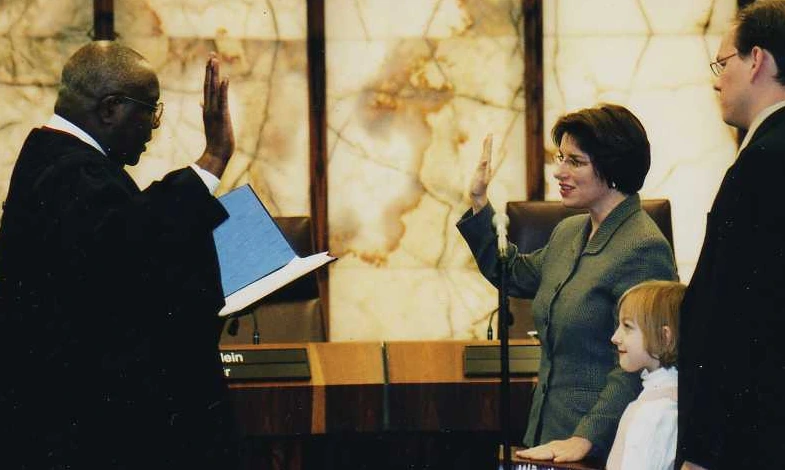 Amy Klobuchar being sworn in as Hennepin County Attorney